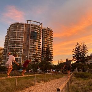 Meet your Posher, Ella